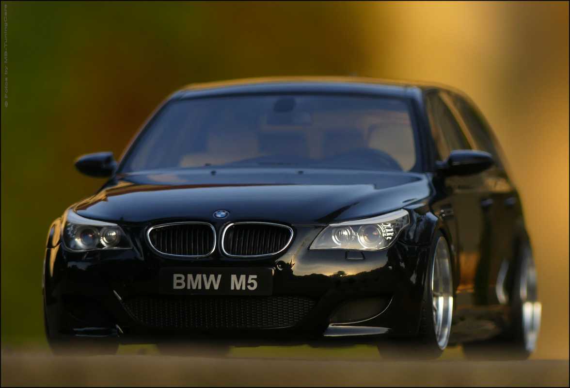 1:18 BMW M5 E61 Touring Schwarz Metallic Edition mit OVP